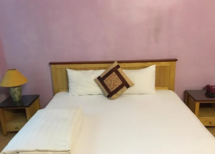 Saigon Pearl - Hoang Quoc Viet