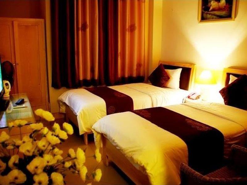 Khách sạn Saigon Pearl Hoang Quoc Viet *