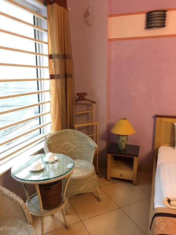 Khách sạn Saigon Pearl Hoang Quoc Viet *
